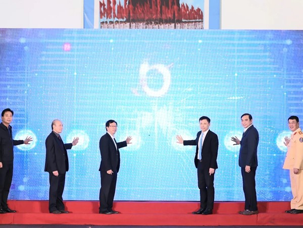 Khởi động Chương trình truyền thông “Vì An toàn giao thông Thủ đô” năm thứ 15