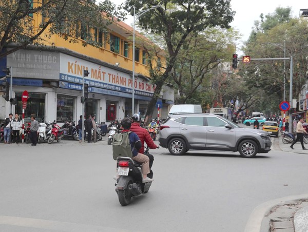 Vẫn còn nhiều người cố tình vi phạm trật tự, an toàn giao thông