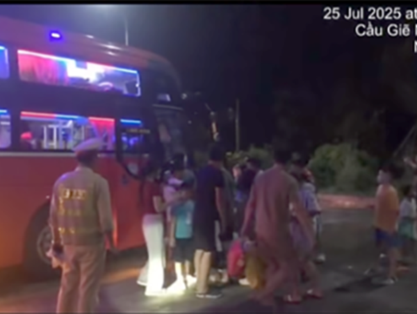 Tạm giữ xe khách của nhà xe Tân Kim Chi 