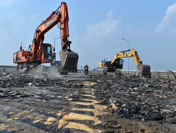 Hà Nội sửa chữa lớn cầu Thăng Long để đảm bảo an toàn giao thông