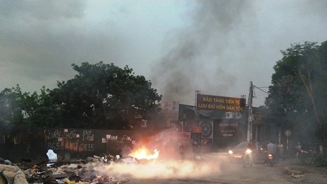 Hệ lụy của núi phế thải trên đường Vành đai 2,5