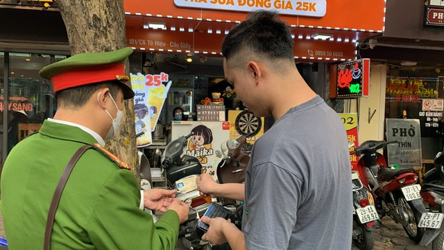 Quyết liệt xử lý vi phạm trật tự đô thị dịp cuối năm