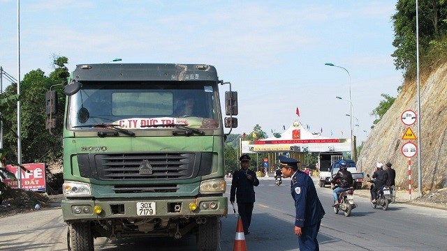 Phát hiện gần 2.000 trường hợp vi phạm tải trọng xe