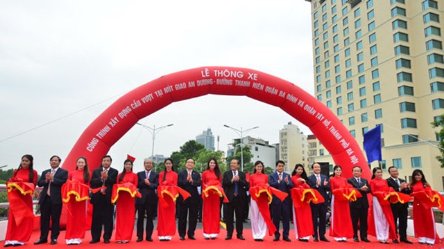 Thông xe công trình xây dựng cầu vượt tại nút giao An Dương - đường Thanh Niên