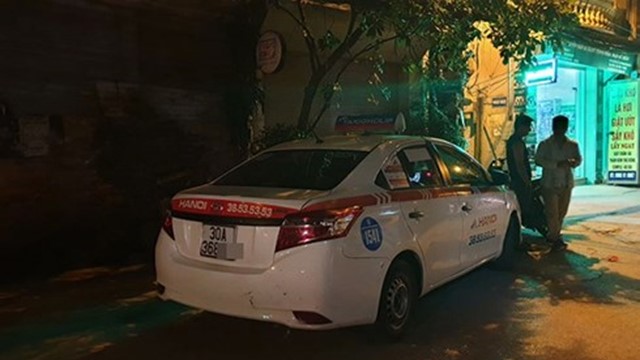 Hà Nội: Yêu cầu xử lý nghiêm vụ lái xe bắn đạn cao su, chèn qua người trên phố