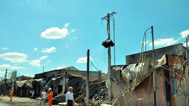 Danh tính nạn nhân vụ cháy xe bồn chở xăng: 3 mẹ con tử vong trong khi ngủ