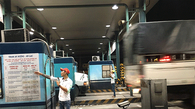 Thêm 1 trạm thu phí BOT phải xả trạm do tài xế tập trung phản đối