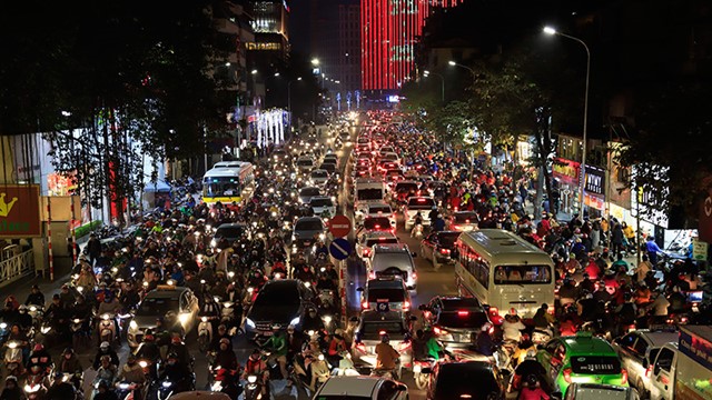 Nhiều tuyến đường thường xuyên ùn tắc trong những ngày gần Tết
