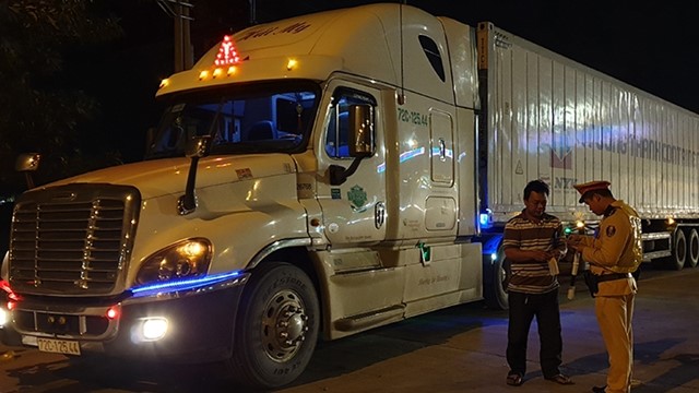 Tăng cường kiểm tra lái xe, ngăn chặn thảm họa giao thông