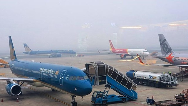 Tái khởi động “mở cửa bầu trời”: Không thể vội vàng