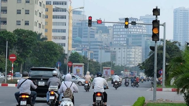 Mức phạt vượt đèn đỏ, vượt đèn vàng năm 2024