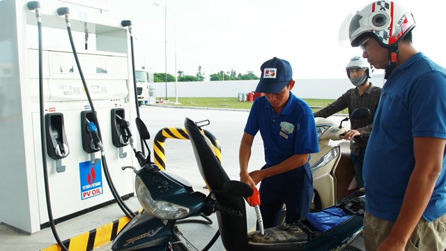 Lập sàn đấu giá xăng, dầu: minh bạch giá cả, ngăn lợi ích nhóm?