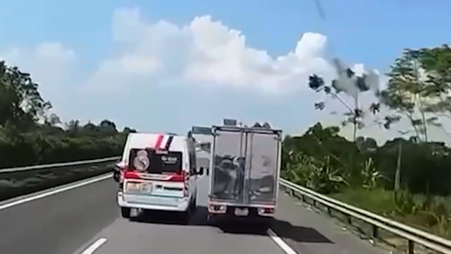 Tài xế ô tô khách chèn ép xe tải trên cao tốc bị khởi tố