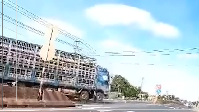 Tài xế xe tải hạng nặng chạy ngược chiều trên quốc lộ 1