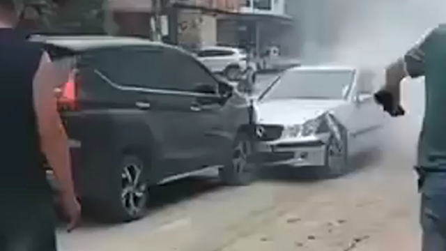 Tài xế gây tai nạn liên hoàn, trên tay vẫn cầm kim tiêm