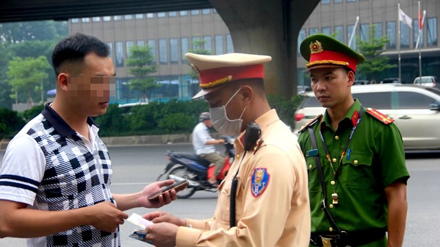 Công bố 10 xã, phường có số người vi phạm giao thông cao nhất cả nước