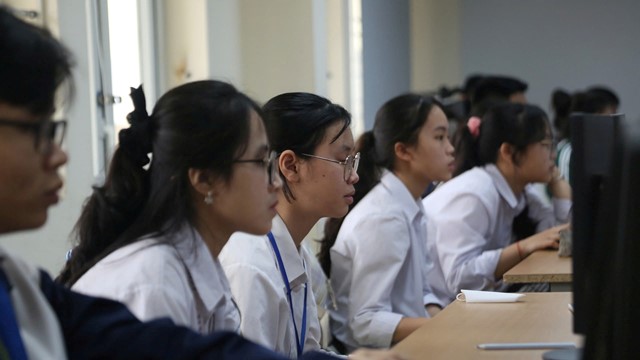 Công bố 15 thí sinh đạt giải Vòng 2 cuộc thi "Vì an toàn giao thông" trên internet