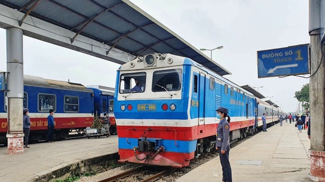 Muốn xuống ga Vinh, hành khách phải xét nghiệm Covid-19