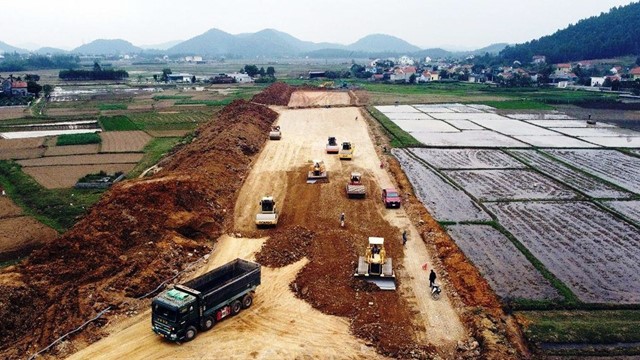 Cao tốc Nghi Sơn – Diễn Châu băng băng “về đích”
