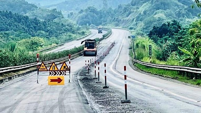 VEC cam kết Tết dương lịch sẽ sửa xong hư hỏng trên cao tốc Nội Bài - Lào Cai 