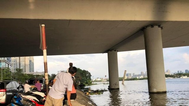 Nhiều vụ cháy dưới gầm cầu, đe dọa an toàn tại TP Hồ Chí Minh