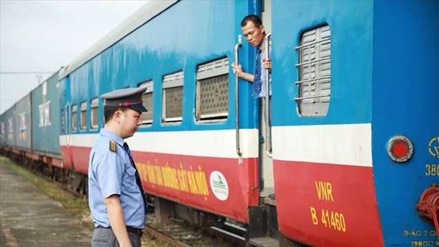 Đường sắt điều chỉnh giờ tàu khách tuyến Bắc - Nam sau hè