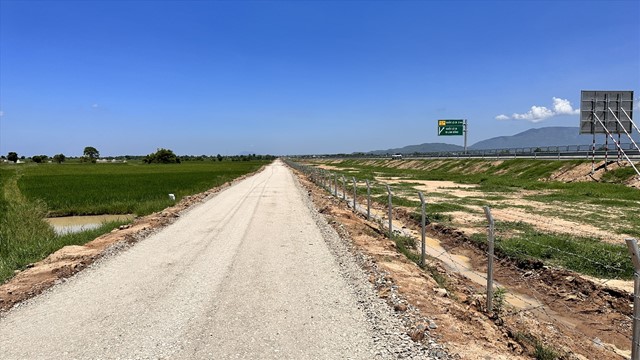 Sớm hoàn thành đường gom cao tốc qua Bình Thuận