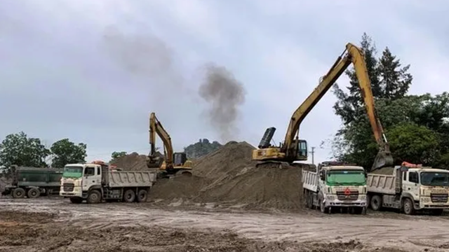 Mở rộng thí điểm sử dụng cát biển đắp nền đường