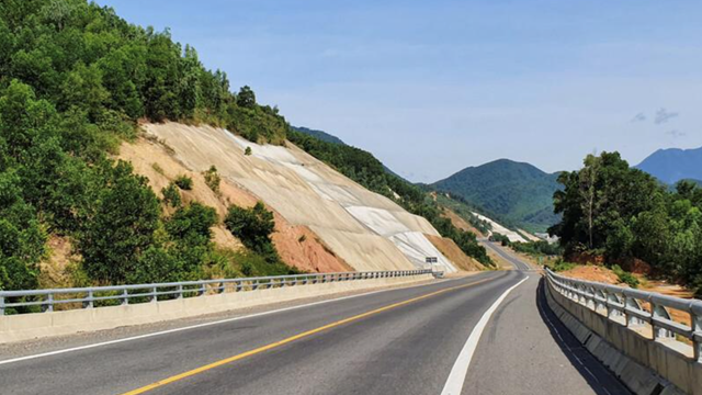 Cần hơn 3.000 tỷ đồng nâng cấp cao tốc La Sơn - Hòa Liên