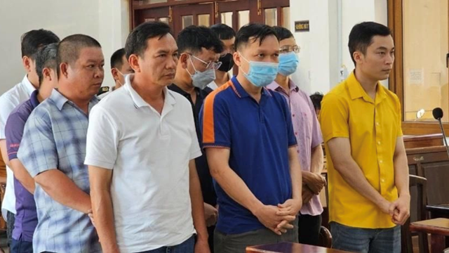 Hoãn xét xử cựu giám đốc Trung tâm đăng kiểm xe cơ giới 60.05D