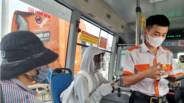 Đà Nẵng nối lại tuyến xe buýt đến phố cổ Hội An