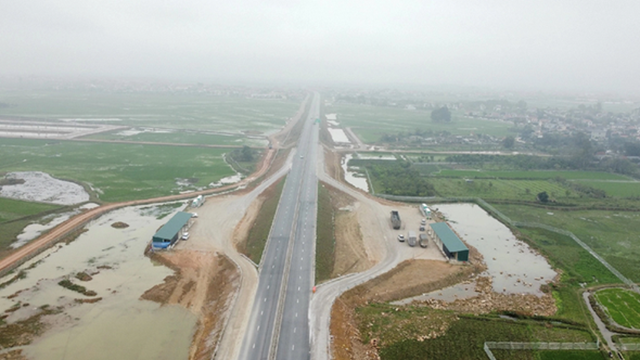 Gấp rút xây nhiều trạm dừng nghỉ tạm trên cao tốc Bắc - Nam