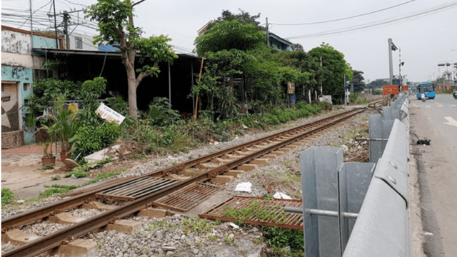 Xóa hơn 700 lối đi tự mở qua đường sắt trong 5 năm