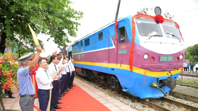 Khai trương tàu liên vận quốc tế chở hàng từ ga Cao Xá đi Trung Quốc