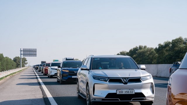 Dù sản xuất từ nguồn điện nào, xe điện vẫn “sạch” hơn xe xăng