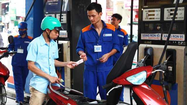 Lập sàn giao dịch xăng, dầu: mũi tên trúng nhiều đích