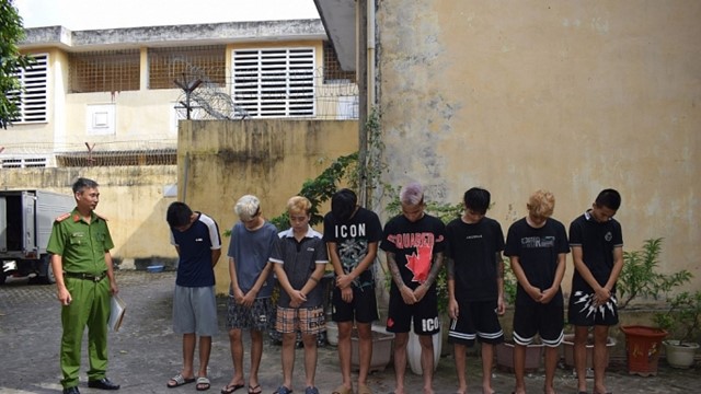 Bắt nhóm đối tượng cướp tài sản của người đi đường