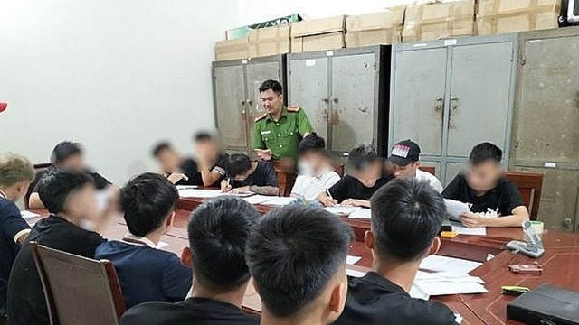 ​Khởi tố nhóm thanh thiếu niên lạng lách, đánh võng khiến 1 người tử vong