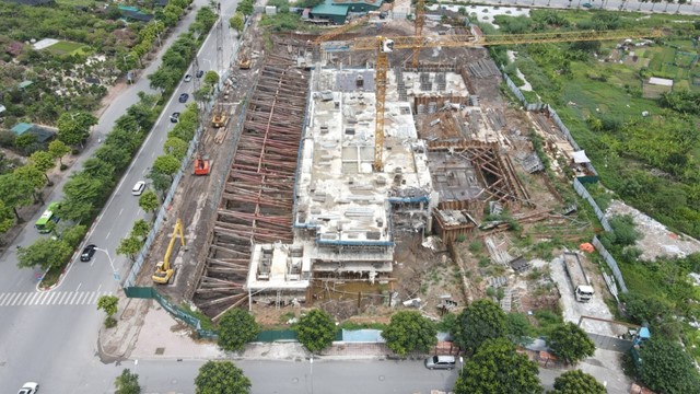 Thi công nhà ở cao tầng gây lún nứt đường Cổ Linh