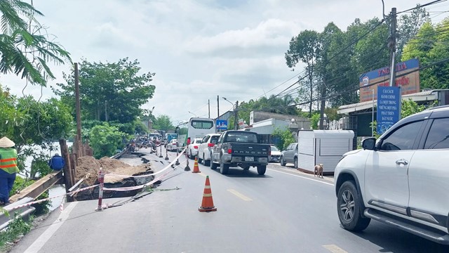 Khắc phục xong tình trạng sạt lở trên QL80 trong quý IV/2024