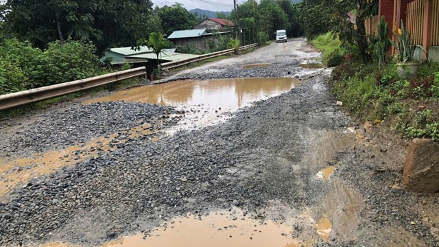 Quảng Nam: quốc lộ 14D xuống cấp nghiêm trọng gây nguy hiểm cho người dân