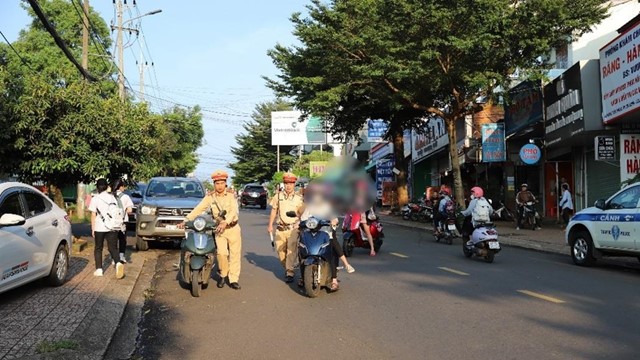 Đắk Nông xử phạt 600 học sinh vi phạm an toàn giao thông trong 20 ngày
