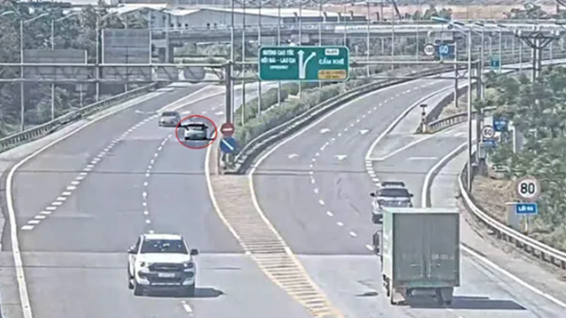 Tước bằng lái 6 tháng với nữ tài xế đi ô tô ngược chiều trên cao tốc Nội Bài - Lào Cai