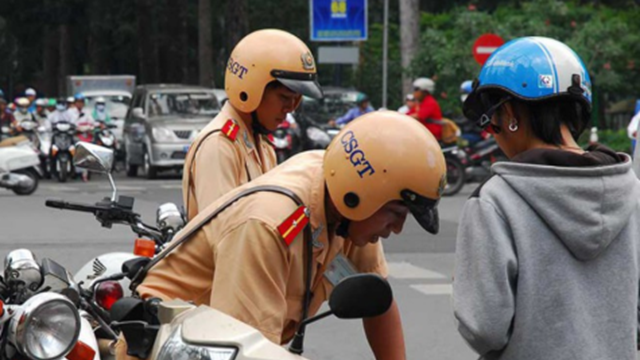 Hà Nội: phát hiện 807 trường hợp vi phạm giao thông ngày 27/10