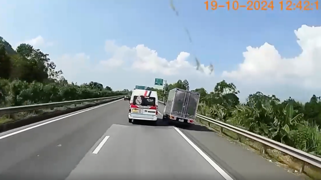 Bắt giữ tài xế ô tô chèn ép xe tải trên cao tốc Nội Bài - Lào Cai