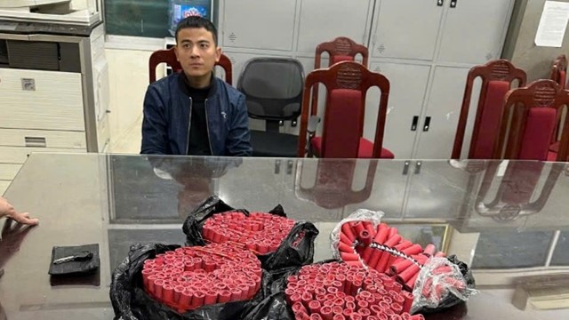 Hà Nội: Tổ Công tác 141H bắt đối tượng vận chuyển 7,7kg pháo nổ