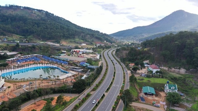 Dự kiến khởi công 2 cao tốc nối Đà Lạt với TP Hồ Chí Minh trước ngày 30/4