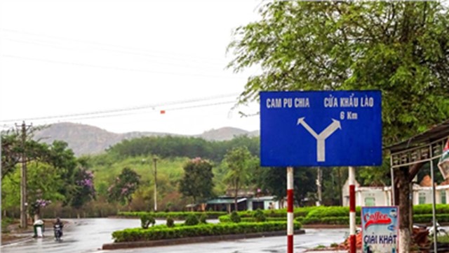 Giao địa phương sửa chữa khẩn cấp tuyến đường từ Kon Tum đến Đồn Biên phòng 701