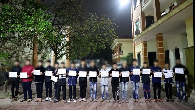 Điều khiển xe máy gây náo loạn trong đêm, hàng chục thanh thiếu niên bị xử lý