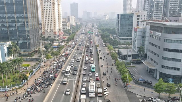 Hà Nội triển khai công tác bảo đảm an toàn, giảm ùn tắc giao thông